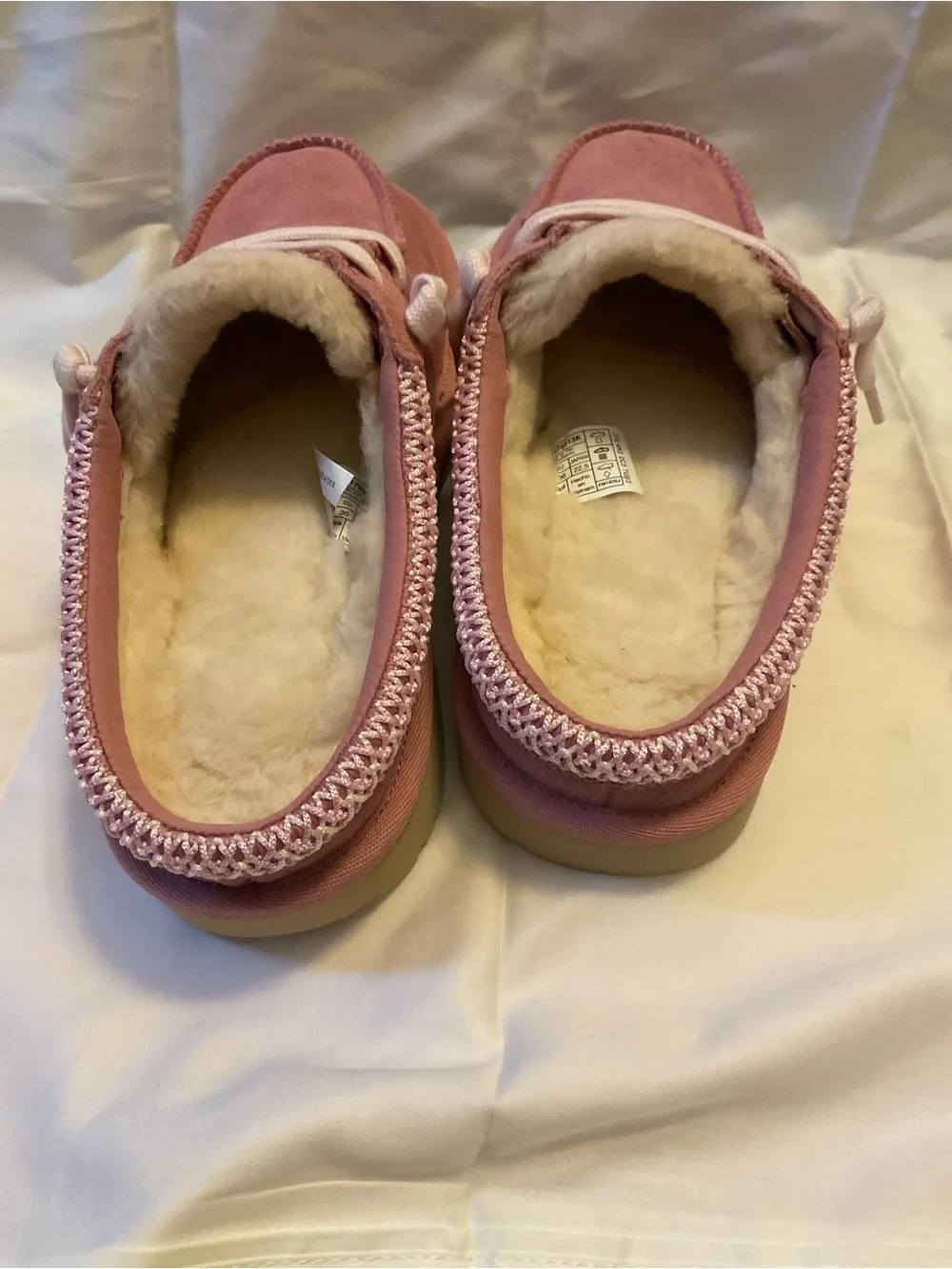 UGG Youth Big Kids Pink Suede Tasman Slippers Slip Ons Size 4 (Fits Women's 6)